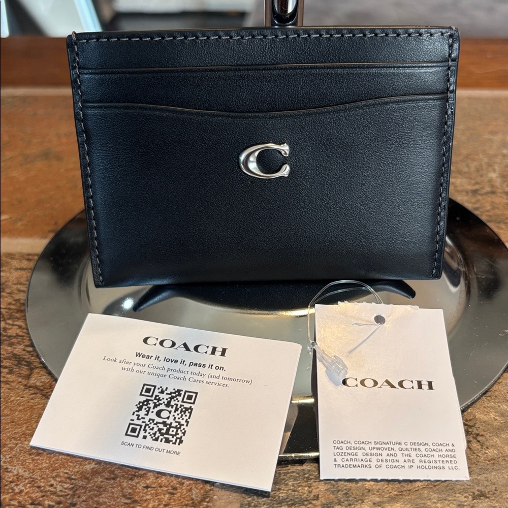Coach Essential Card Case - Picture 7 of 7